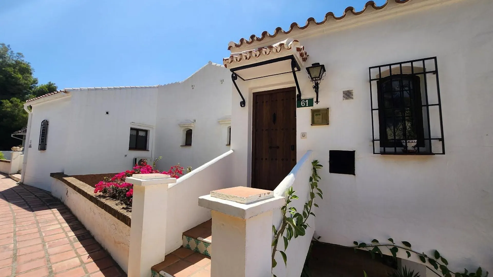 R1370 Mandarinos 61 Apartment Nerja 0*,  Spain